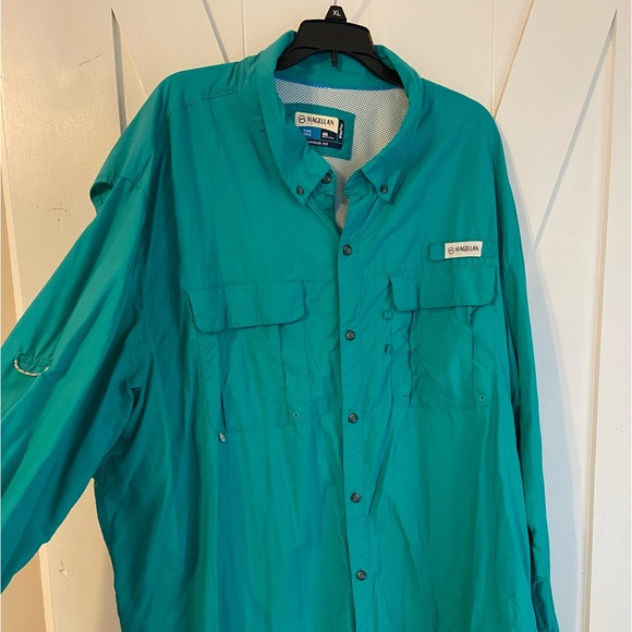 Magellan Outdoors Other - Mens Magellan Outdoors 4X button front shirt
